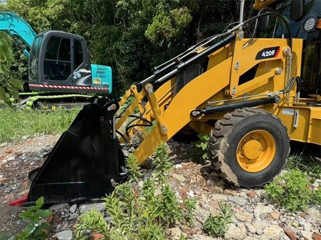 CAT 420 F バックホーローダー