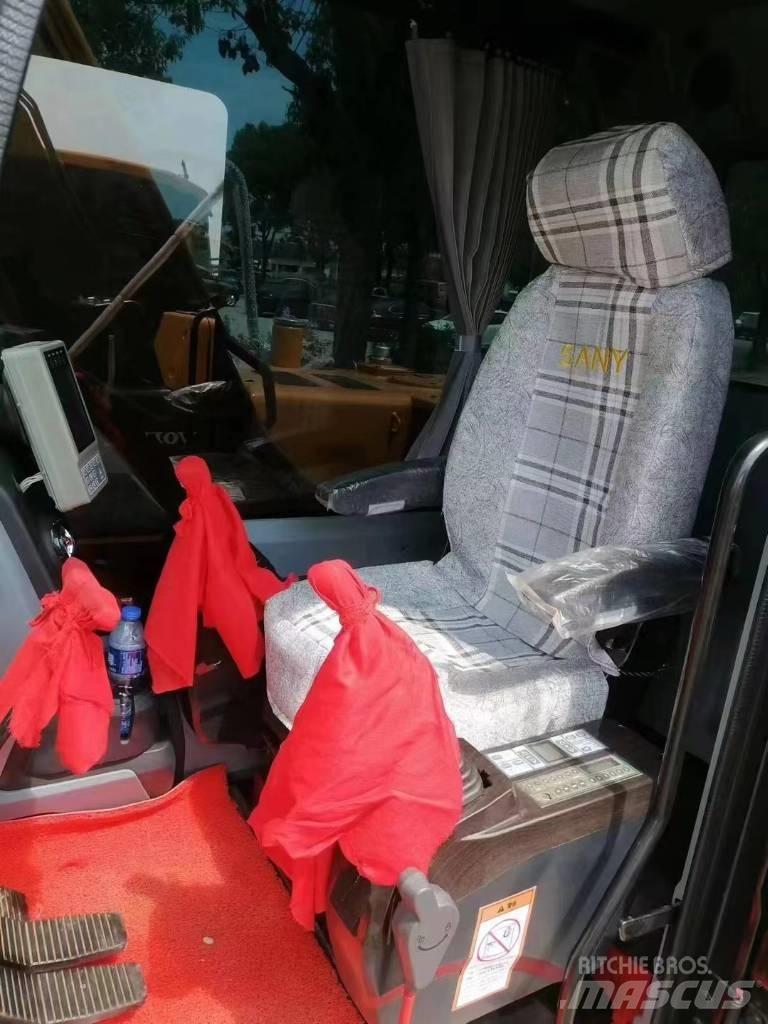 Sany SY 135 C 大型油圧ショベル12t以上（パワーショベル・ユンボ）