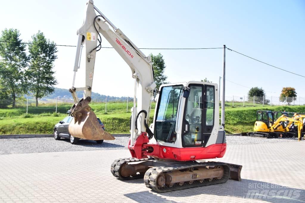 Takeuchi TB250 , A/C ミニ油圧ショベル 7t以下（ミニユンボ・ミニディガー）