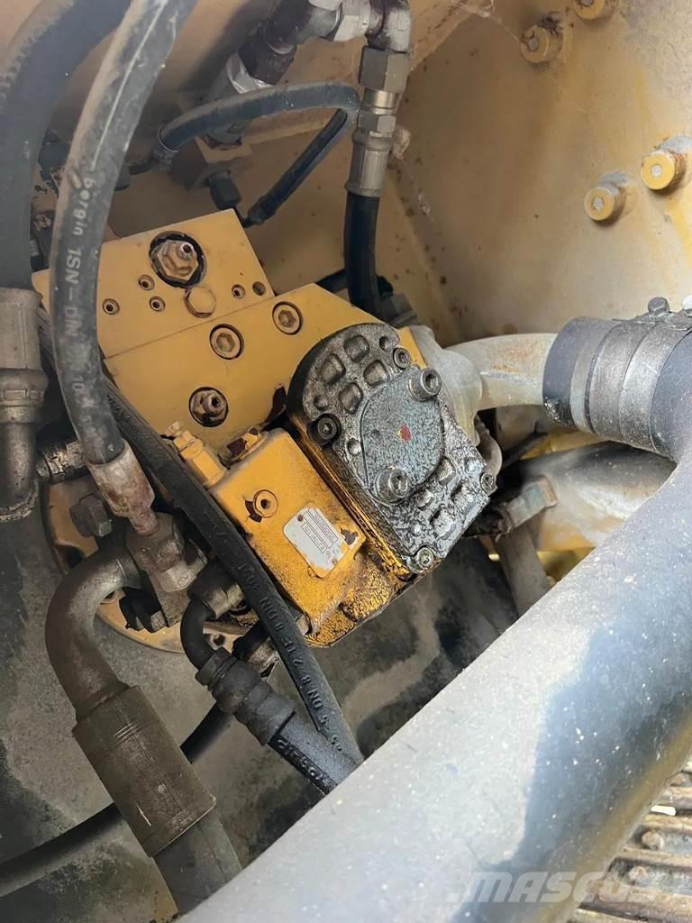 CAT 211B 大型油圧ショベル12t以上（パワーショベル・ユンボ）