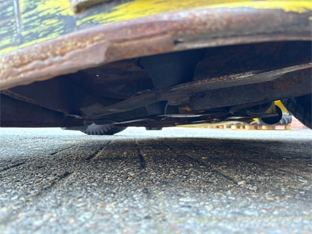 John Deere 4200 コンパクトトラクター