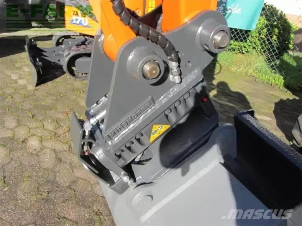 Hitachi zx 33 u-6 ホイール式油圧ショベル（パワーショベル・ユンボ・バックホー）