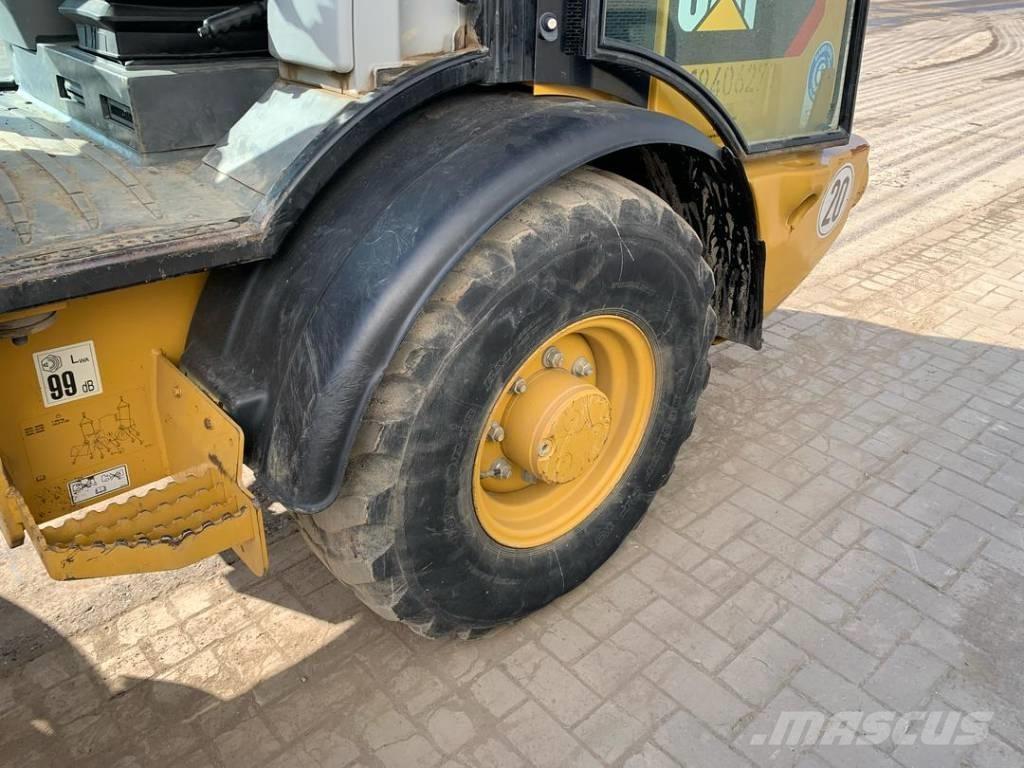 CAT 906 ホイールローダー・タイヤショベル