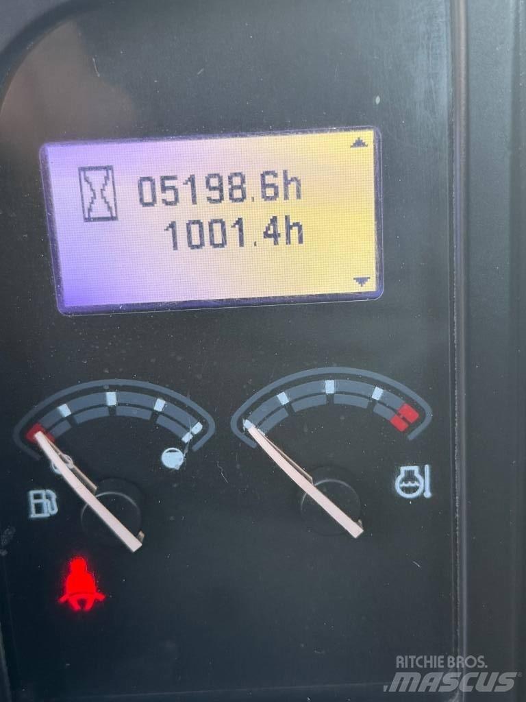 Volvo ECR 88 D 中型油圧ショベル 7ｔ-12ｔ（ユンボ・パワーショベル・バックホー）