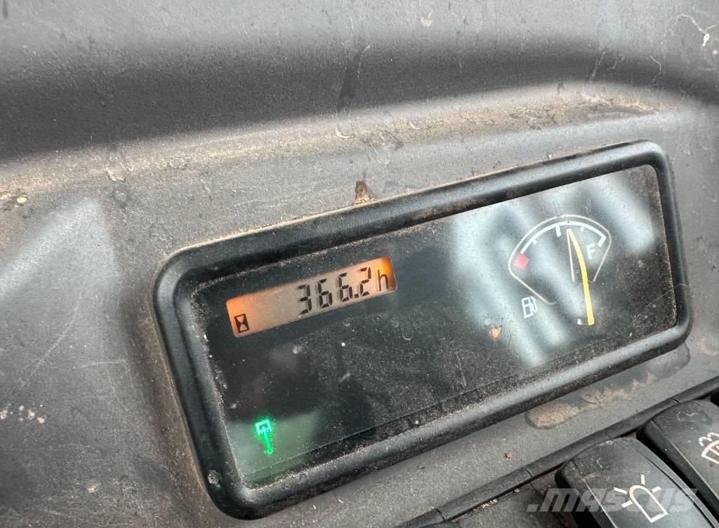 Volvo EC 27 D ミニ油圧ショベル 7t以下（ミニユンボ・ミニディガー）
