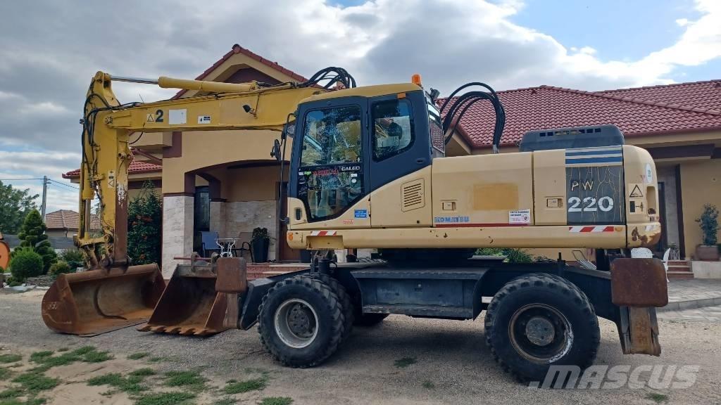 Komatsu PW 220-7 ホイール式油圧ショベル（パワーショベル・ユンボ・バックホー）