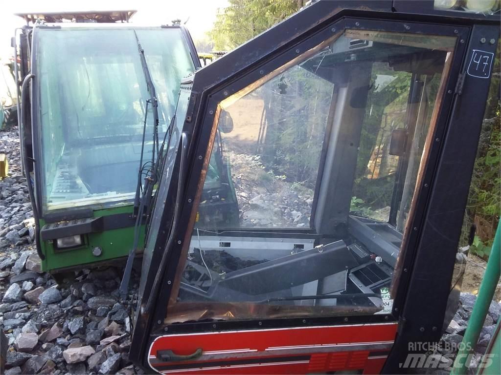 Valmet 901 キャビン及び内装