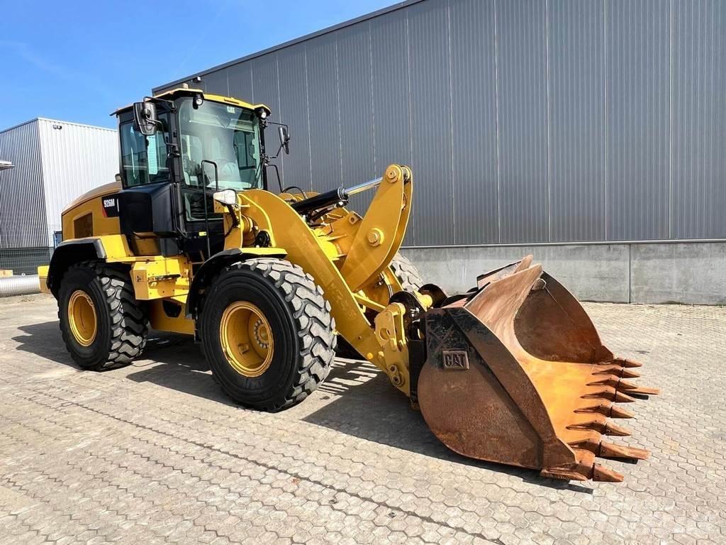 CAT 926M ホイールローダー・タイヤショベル