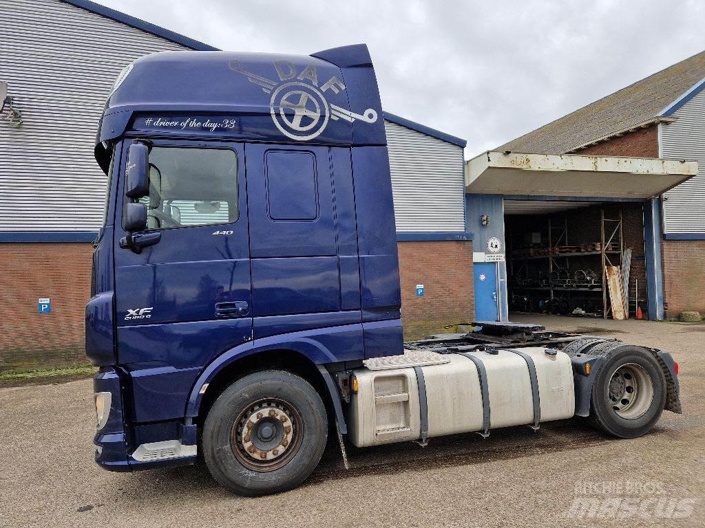 DAF XF 440 FT 中古トラクターヘッド | トレーラーヘッド