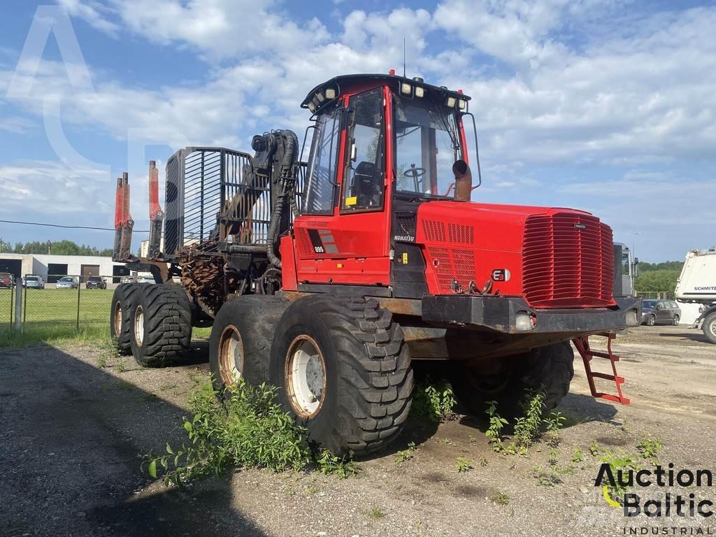 Komatsu 895 フォワーダー