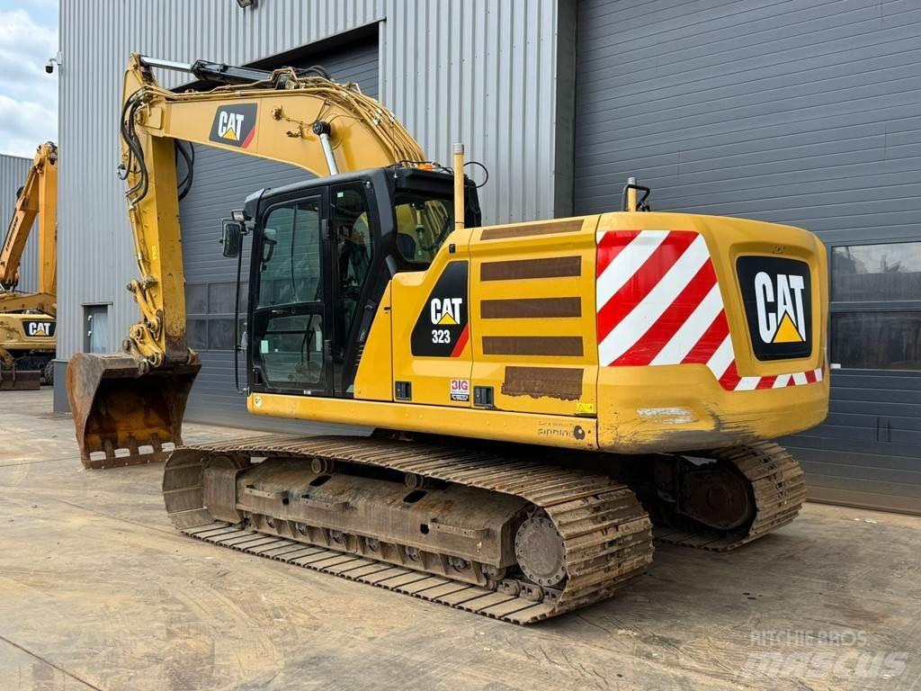 CAT 323 07A 特殊油圧ショベル