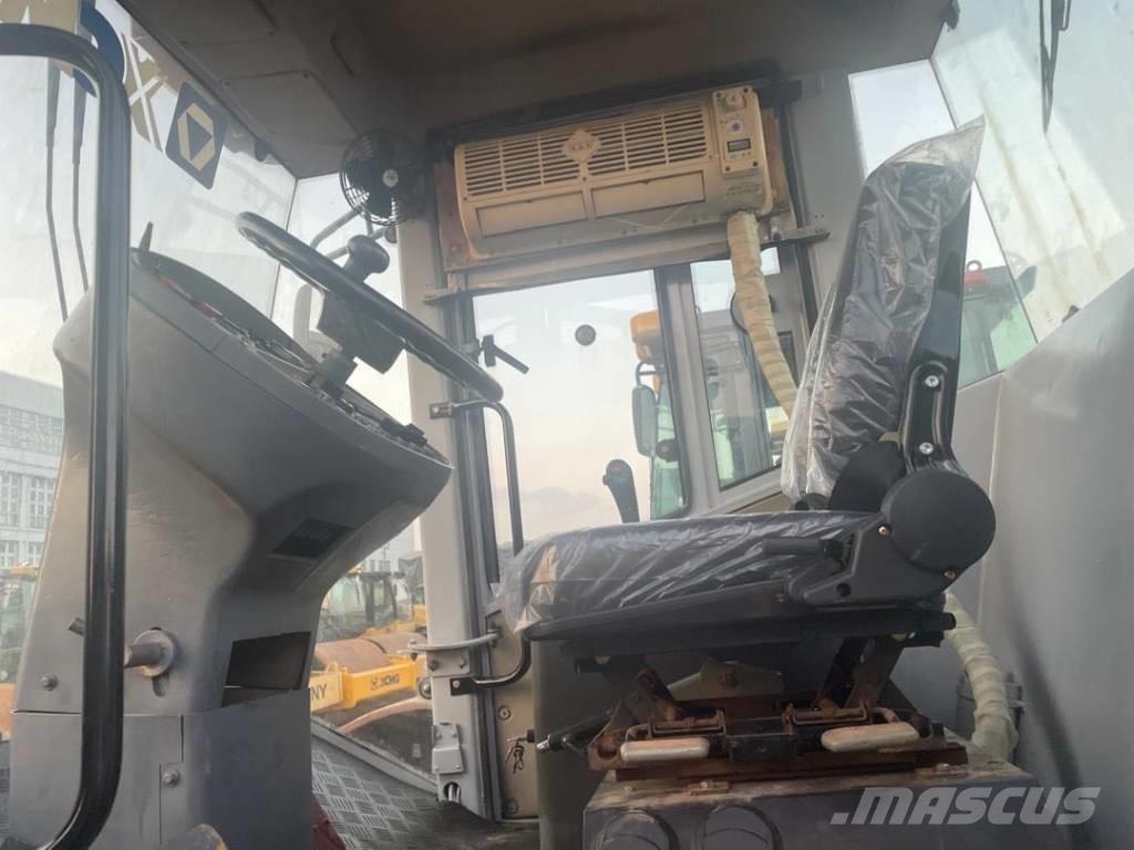 XCMG XS 223 J 振動ローラ