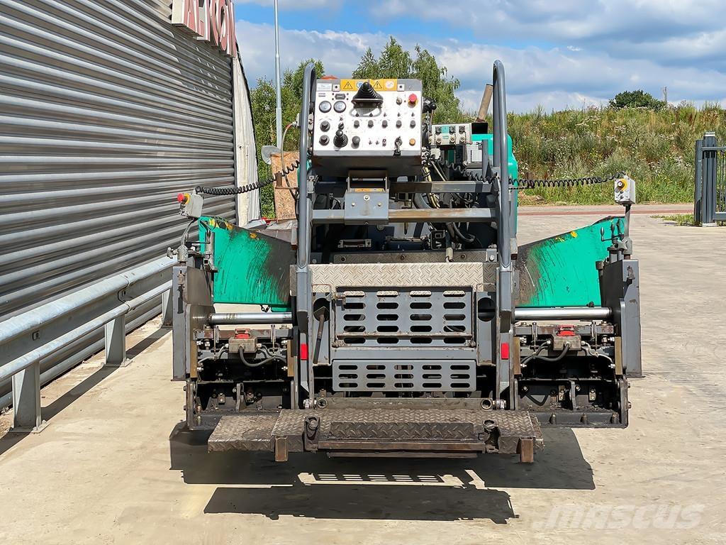 Vögele SUPER 800 アスファルトフィニッシャ