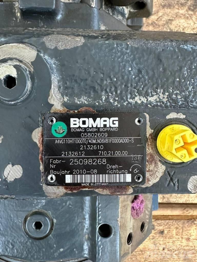 Bomag BW 211 D-3 油圧機