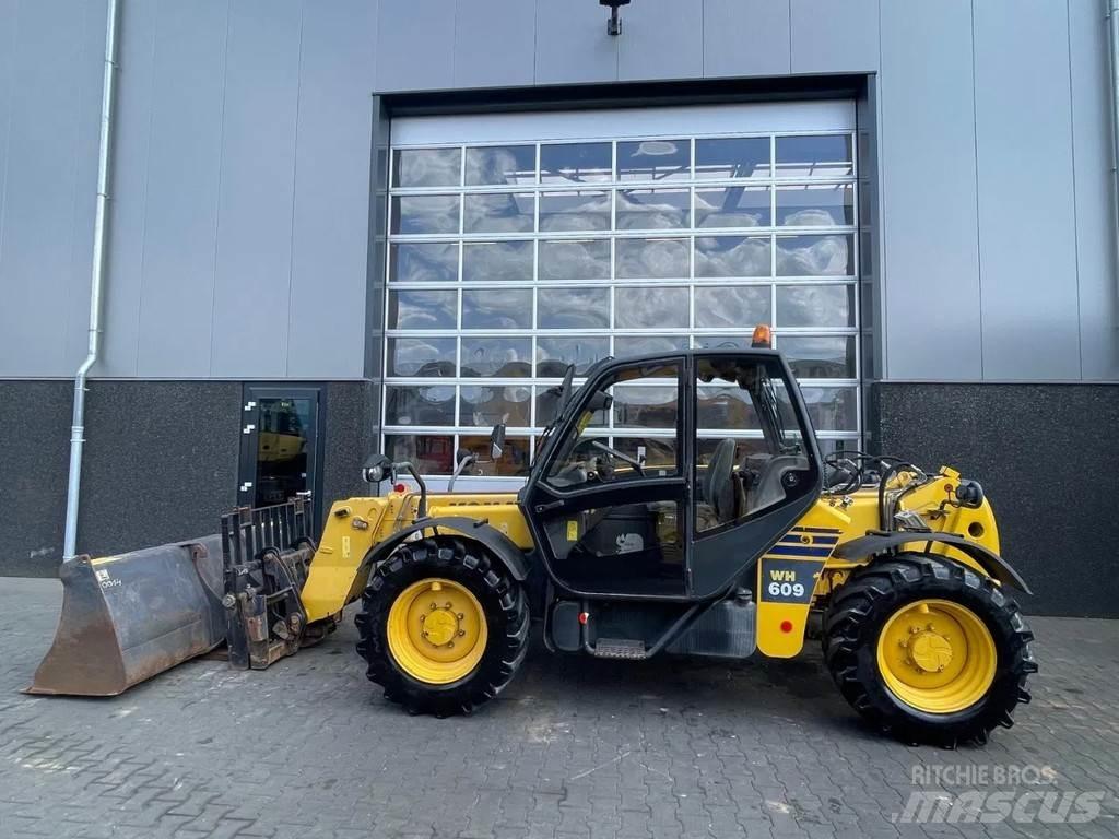 Komatsu WH609-1ED テレスコーピックハンドラー