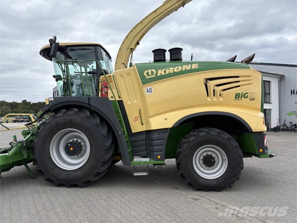 Krone BIG X 680 フォレージハーベスター