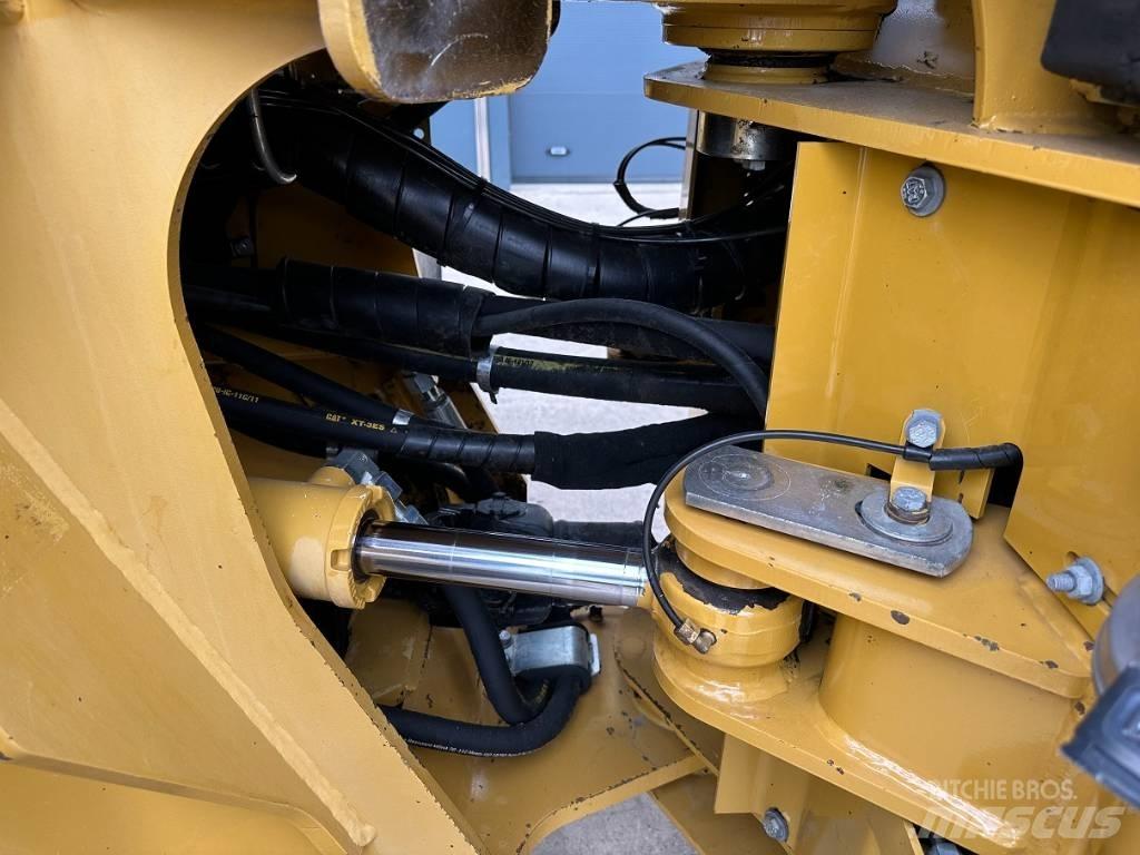 CAT 938 H ホイールローダー・タイヤショベル