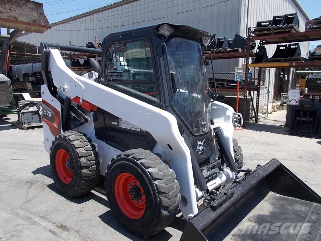 Bobcat S76 スキッドステアローダー