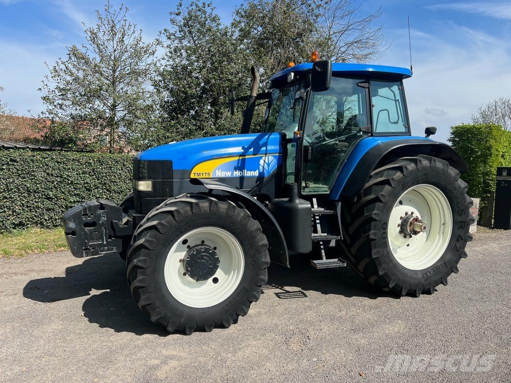 New Holland TM 175 トラクター