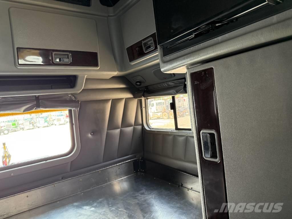 Peterbilt 389 中古トラクターヘッド | トレーラーヘッド