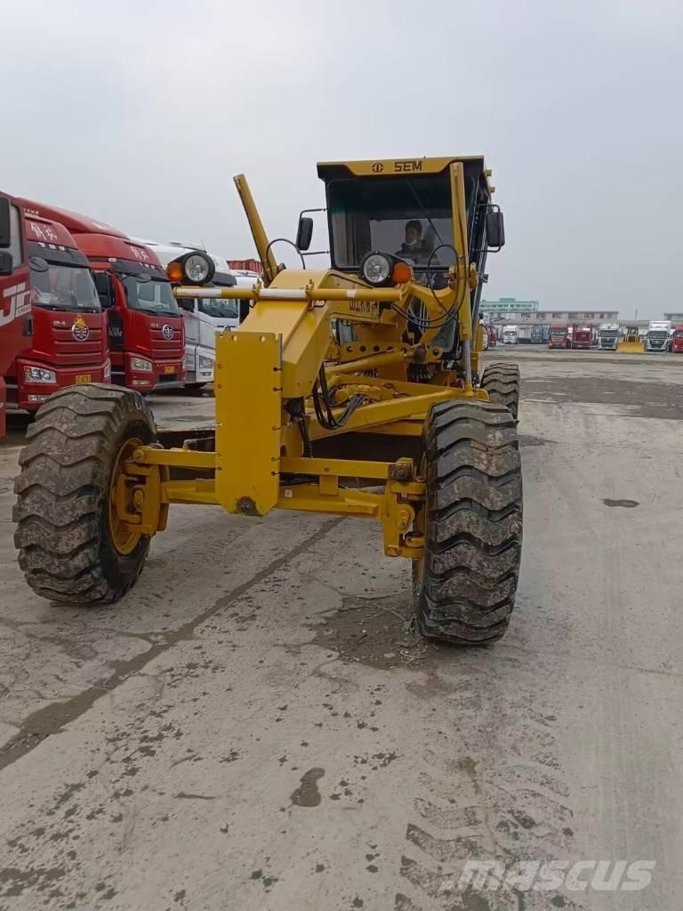 SEM 919 モーターグレーダー