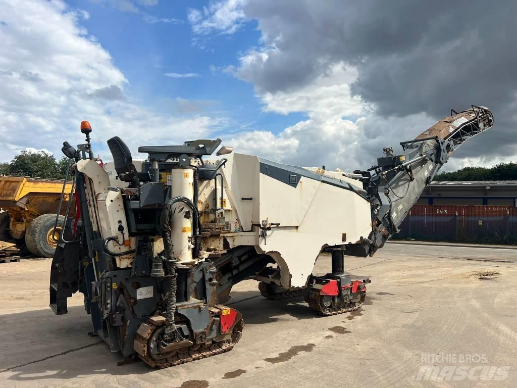 Wirtgen W100CFI アスファルトコールドミリングマシーン