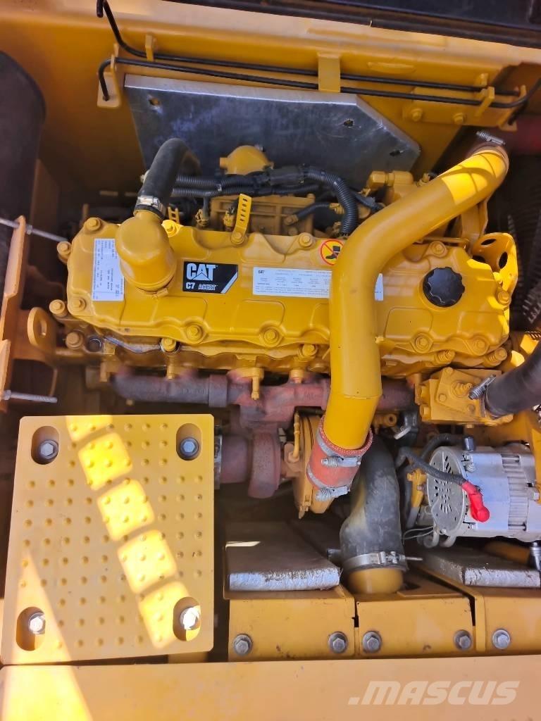 CAT 329D2L 大型油圧ショベル12t以上（パワーショベル・ユンボ）