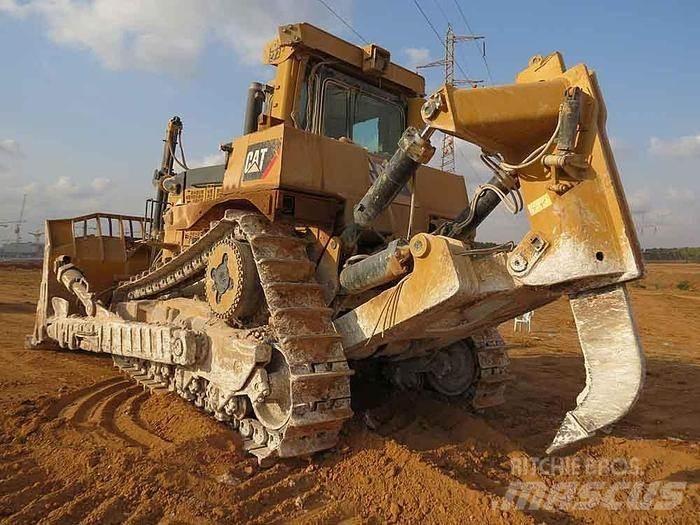 CAT D10 T ブルドーザー