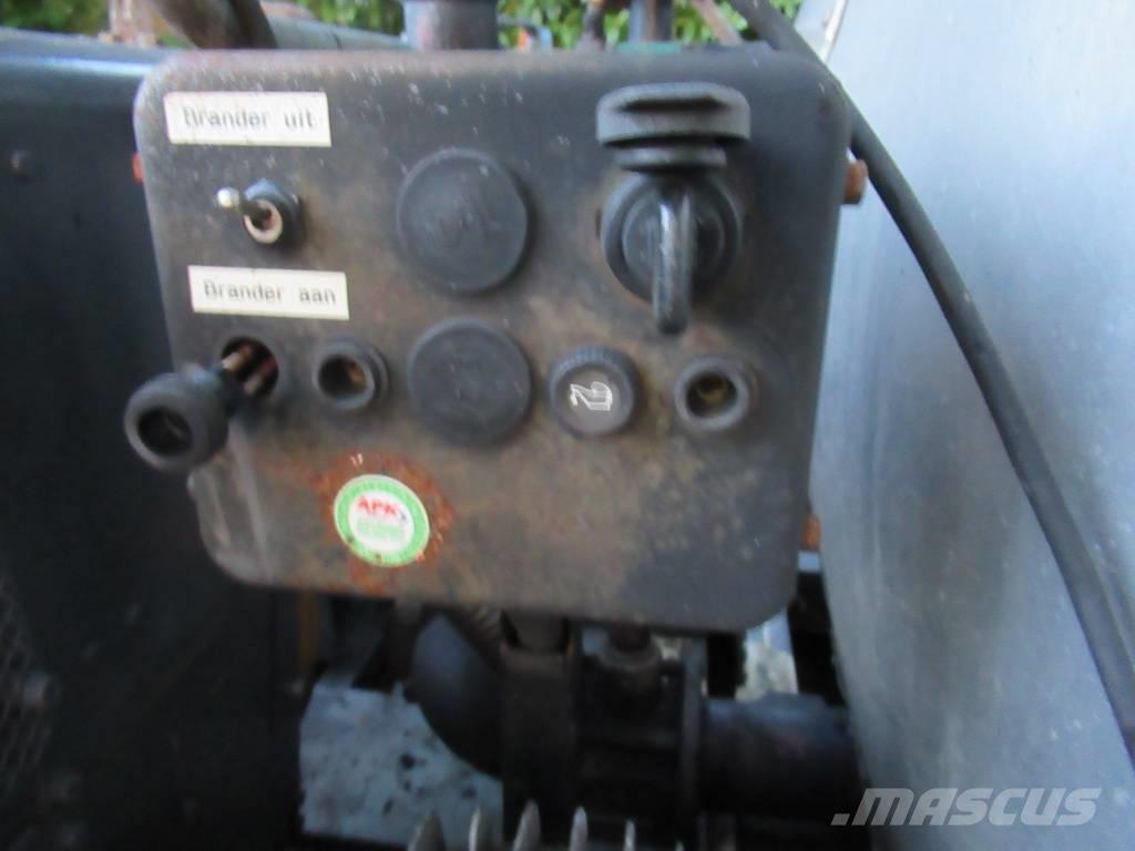 Burtec TSH 1000 アスファルトスプレヤ