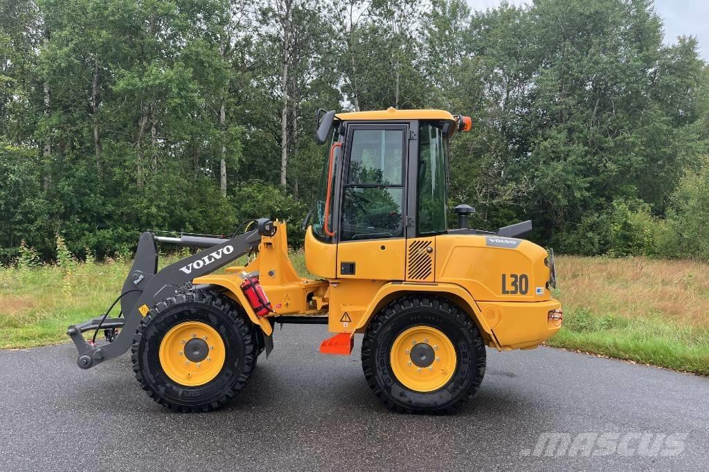 Volvo L 30 ホイールローダー・タイヤショベル