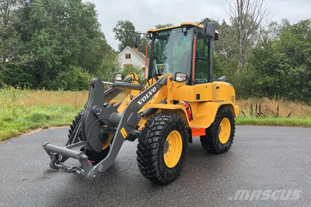 Volvo L 30 ホイールローダー・タイヤショベル