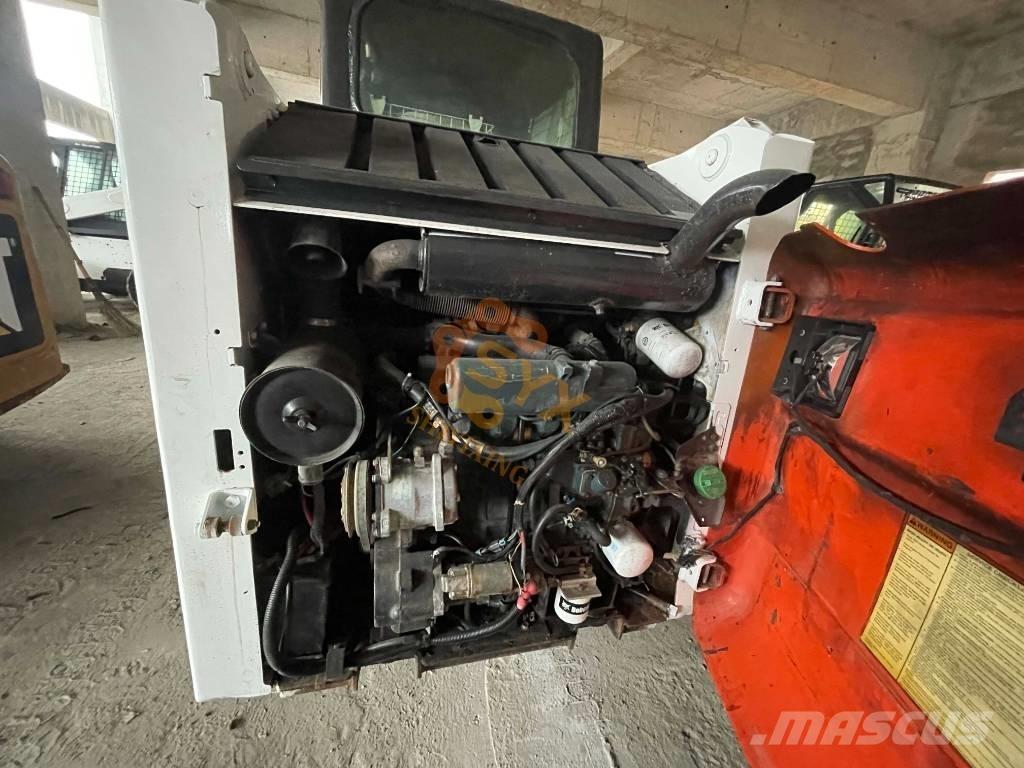 Bobcat S160 スキッドステアローダー