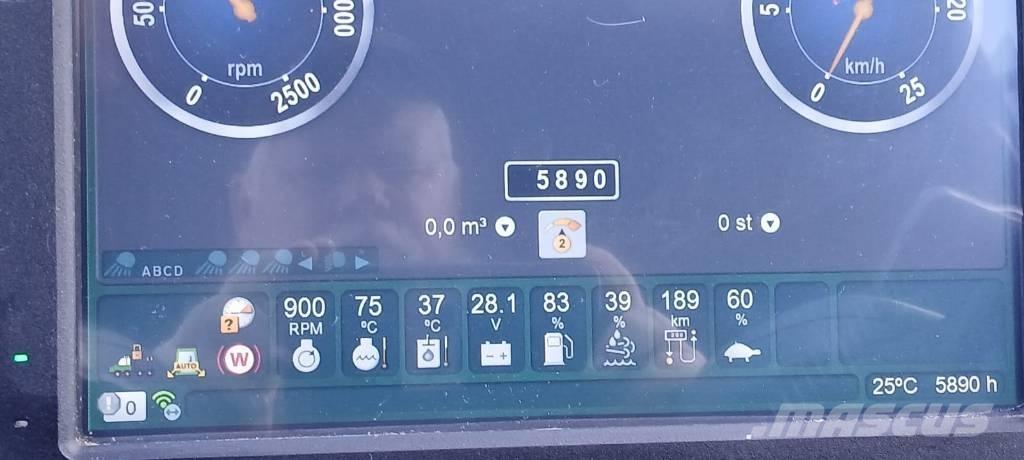 John Deere 1110 G フォワーダー