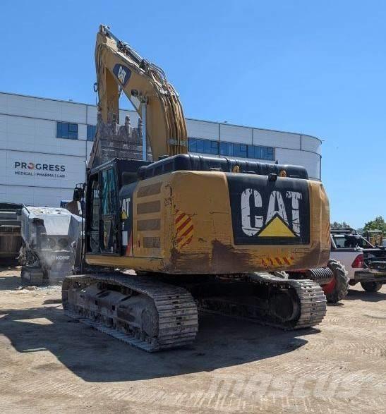CAT 330 大型油圧ショベル12t以上（パワーショベル・ユンボ）