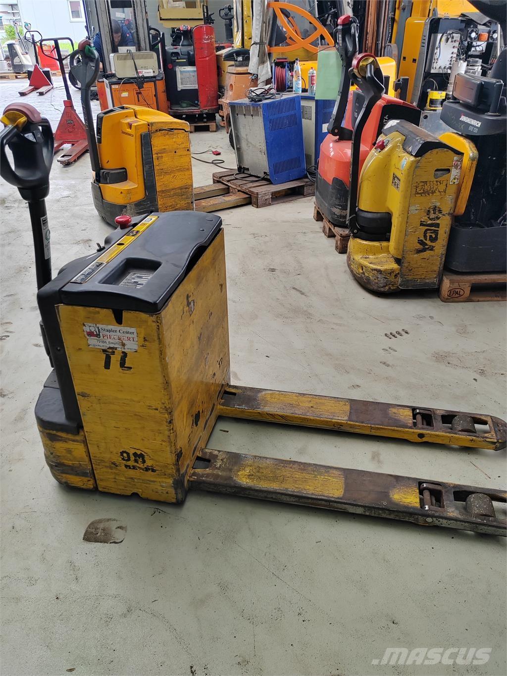 OM TL 18 ウォーキンフォークリフト