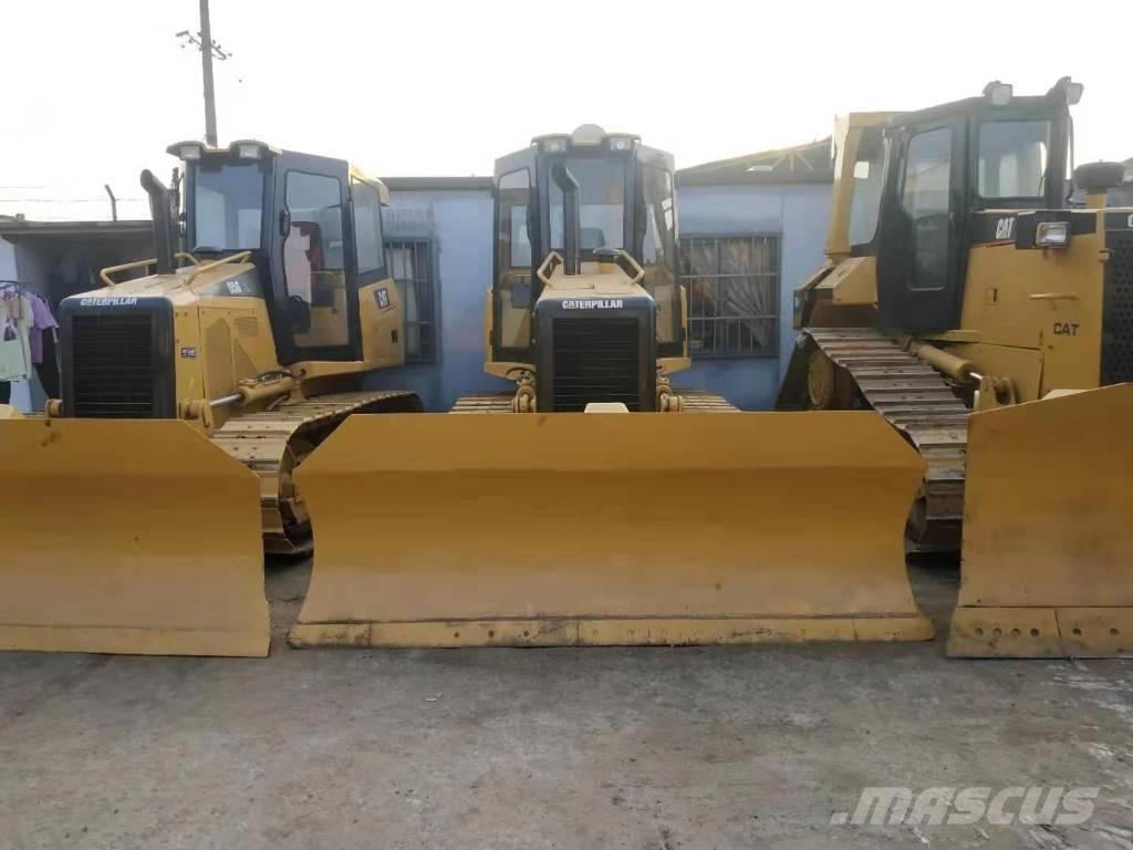 CAT D5M ブルドーザー