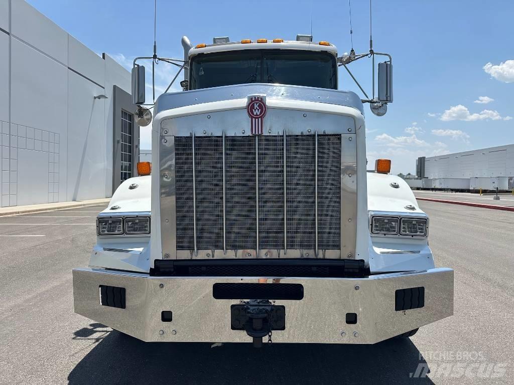 Kenworth T 800 キャブ付きシャーシ