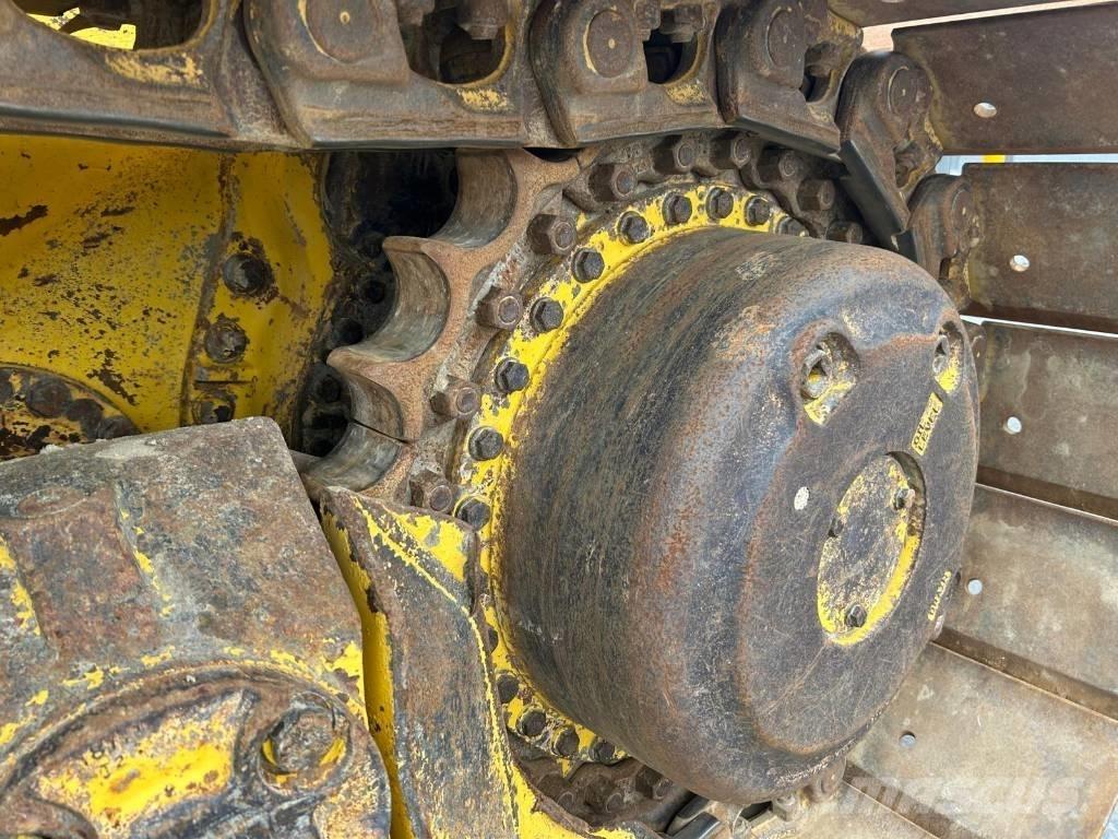 Komatsu D 65 WX-18 ブルドーザー