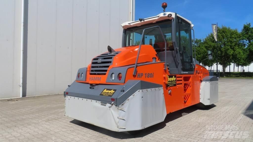 Hamm HP 180i タイヤローラ