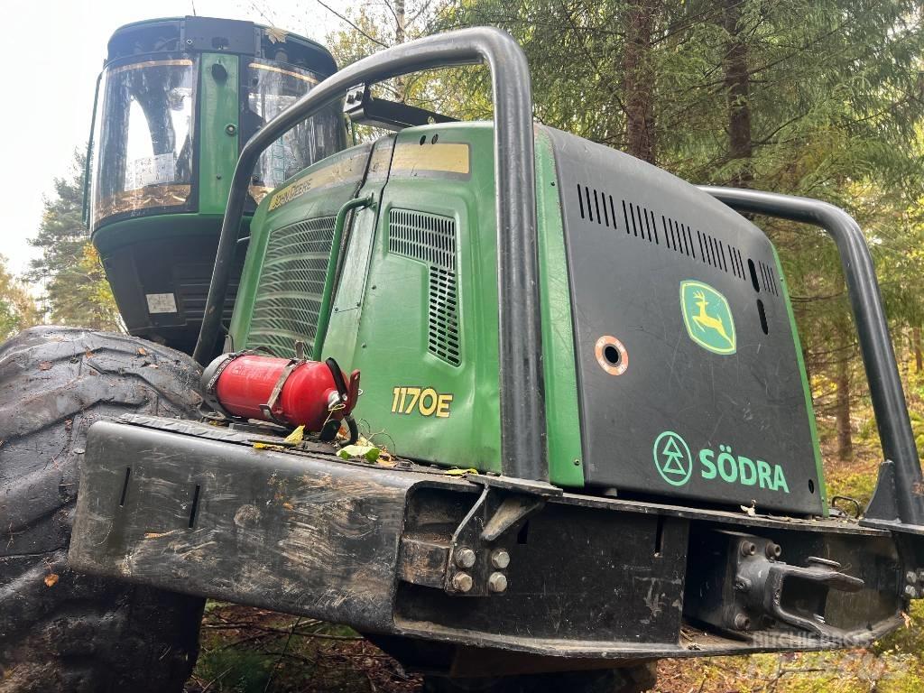 John Deere 1170 E ハーベスター