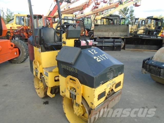 Bomag BW 900-2 タンデムローラ