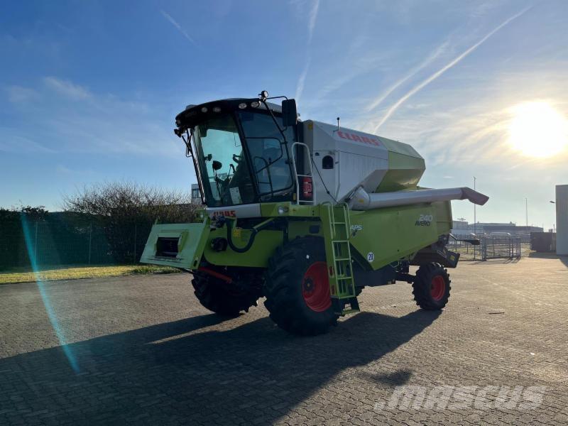 CLAAS AVERO 240 コンバイン