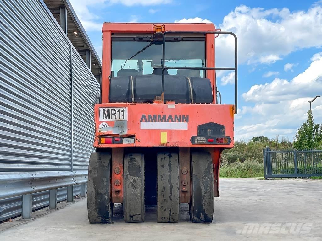 Ammann AP 240 タイヤローラ