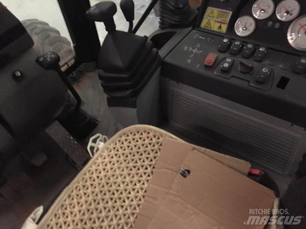 CAT 450 E バックホーローダー