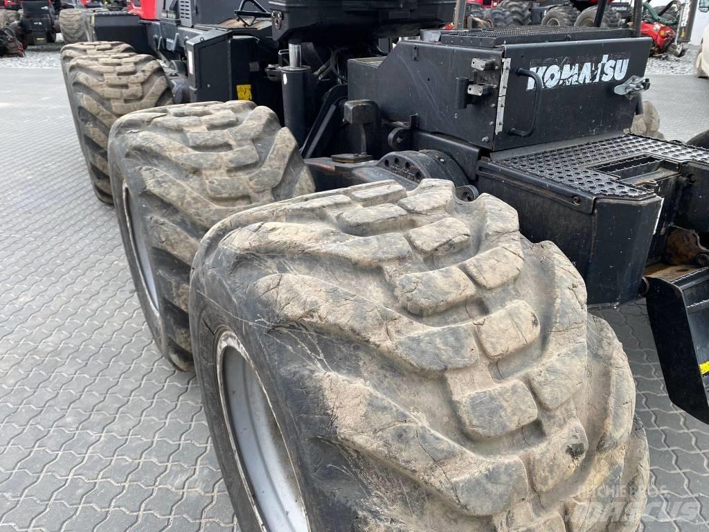 Komatsu 901 XC ハーベスター