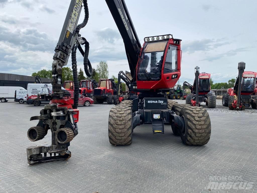 Komatsu 901 XC ハーベスター