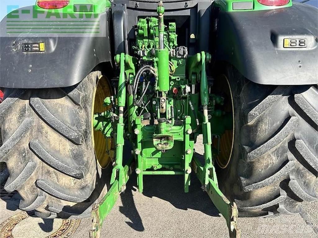 John Deere 6215r トラクター