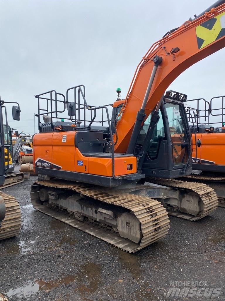 Doosan DX 140 LC 大型油圧ショベル12t以上（パワーショベル・ユンボ）