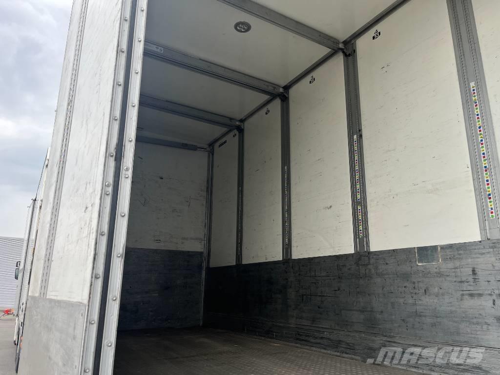 Ekeri X ボックスボディートレーラー