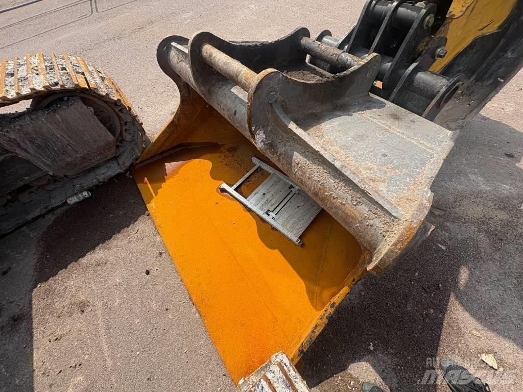 Volvo ECR 235 EL 大型油圧ショベル12t以上（パワーショベル・ユンボ）